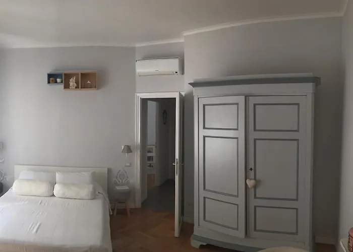 Bed & Breakfast Maru Shelter *