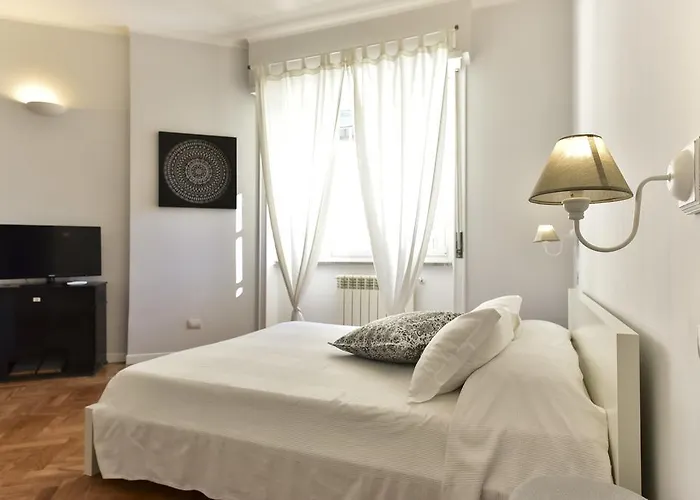 Maru Shelter Bed & Breakfast *