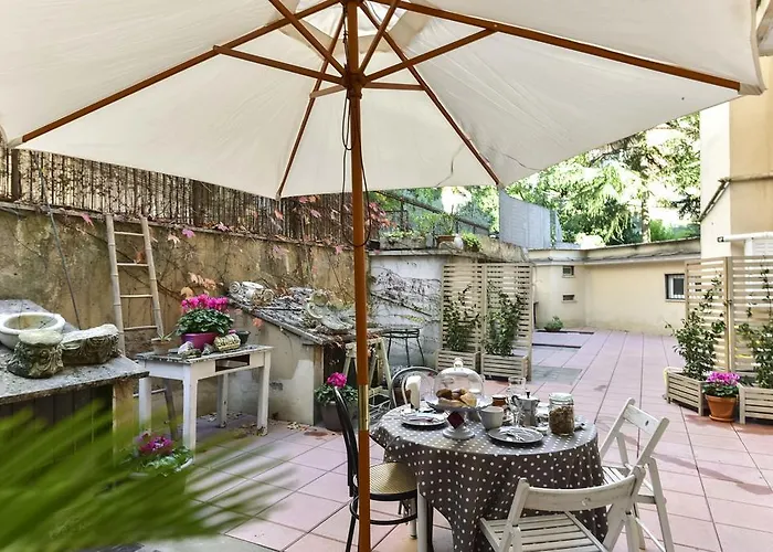 Bed & Breakfast Maru Shelter